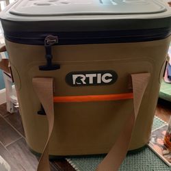 Rtic Soft Pack Cooler 20 Can