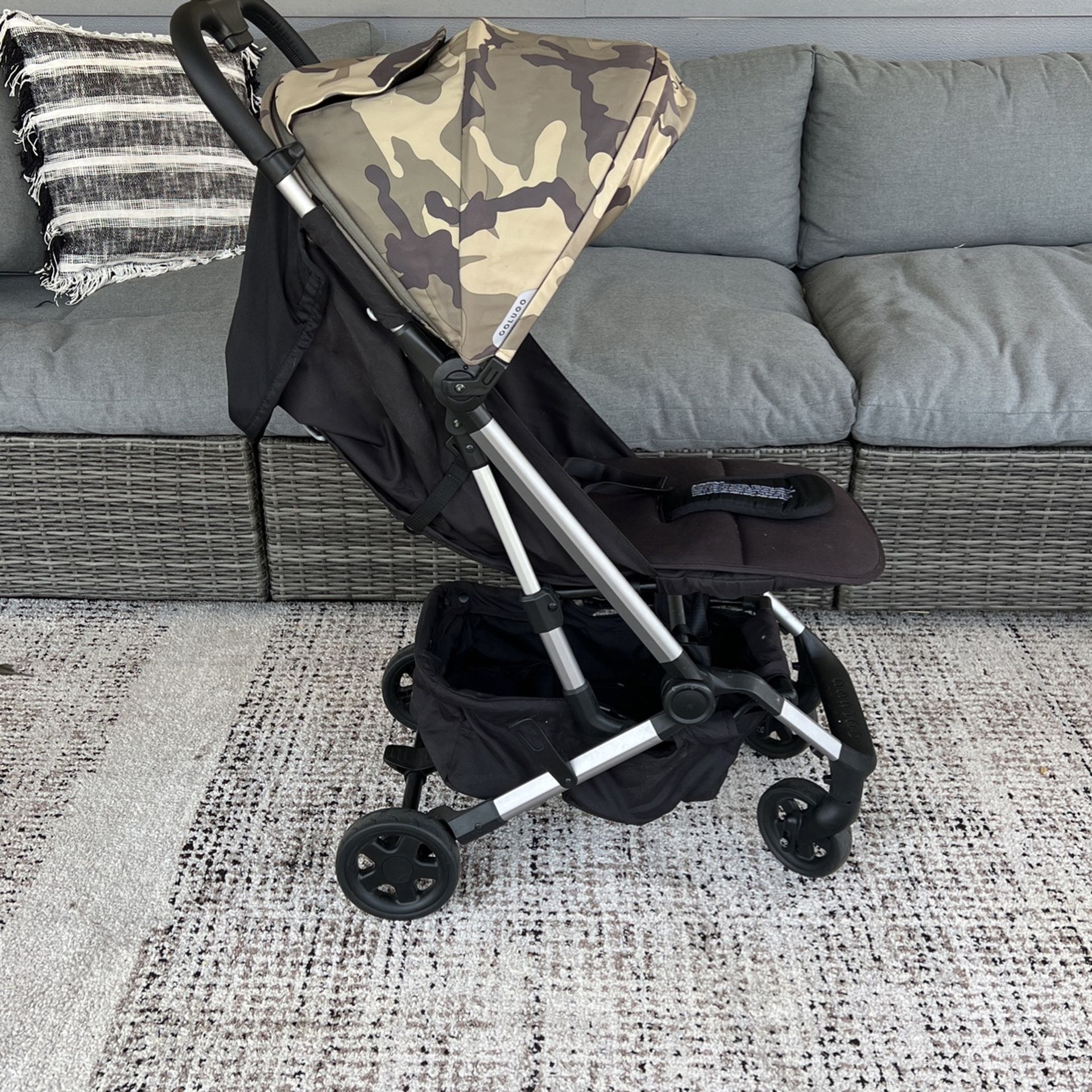 Colugo Compact Stroller