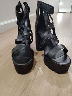 Widow platform sandals