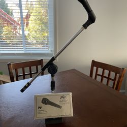 Peavey Microphone w/ Stand (obo)