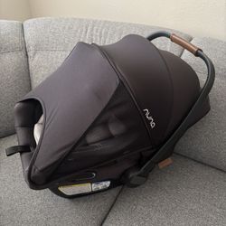 Nuna Pipa Aire With Base