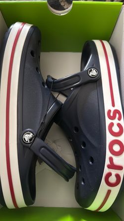 Men’s size 11 crocs. New!