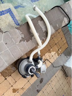 INTEX Pool pump & Filter (almost NEW)