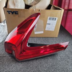 TYC Left Tail Light Assembly Compatible with 2017-2019 Honda CRV