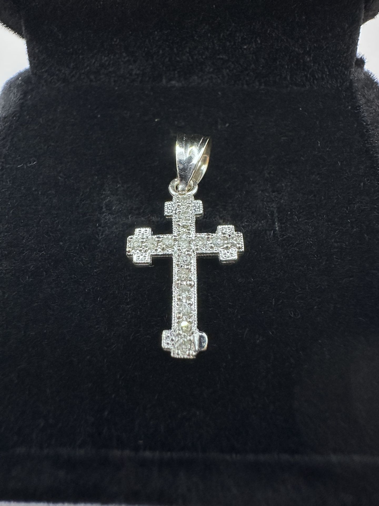 10K WG Diamond Cross