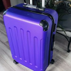 🧳 Brand New 28” Purple Hard-Shell Spinner Luggage with Lock – $50 Firm 📍 Pickup Near S. Durango & 215 (Near IKEA), Las Vegas  Travel in style with t