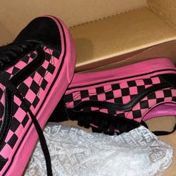 Black & pink Checkered vans 