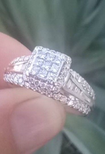 1 CT Diamond Engagement Ring