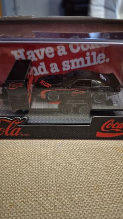 M2 coca cola  chevrolet cheyenne super 10 4× 4& 1985 chevrolet camaro Iroc- z
