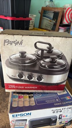 Triple appetizer warmer