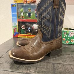 Kids Boot- ARIAT wester Boot  Size 1.5