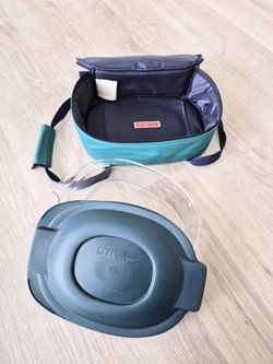 Pyrex 1.8L Container with Lid and Insulated Carrier Case