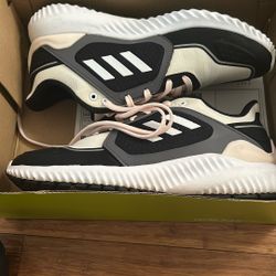 Women’s Sneaker Adidas