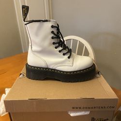 Women Dr.martens Boots