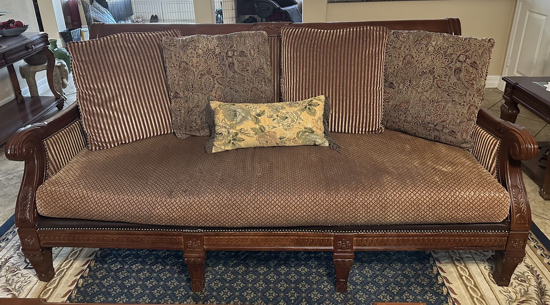 Living Room Set Tommy Bahama