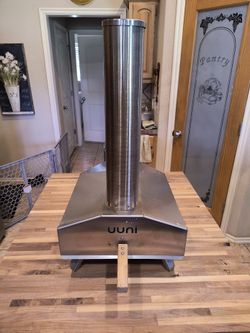 UUNI 3 wood pellet fired pizza oven (OONI)