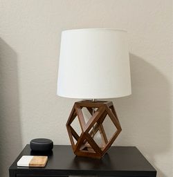 2 table lamps