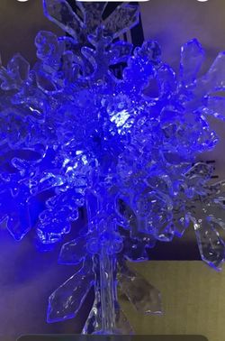 NEW - Member's Mark 10-count LED Snowflake Pathway Lights with 9 functions. 