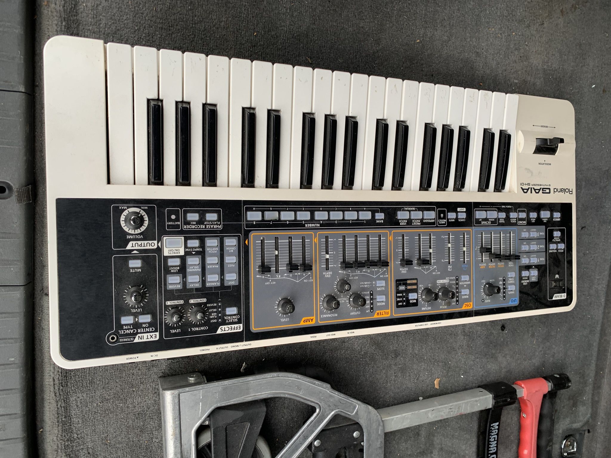 Roland GAIA SH-01 Keyboard Synthesizer
