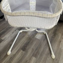 Halo Glide Baby Basinet