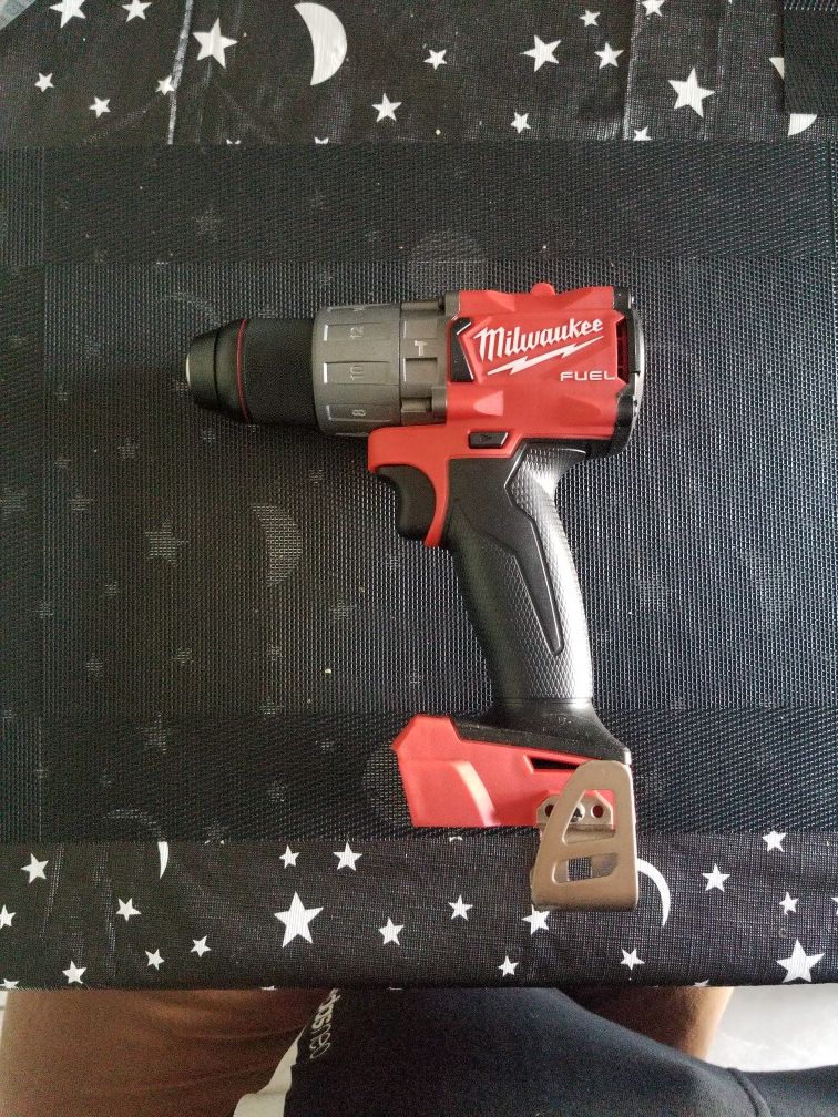M18 FUEL 18-Volt Lithium-Ion Brushless Cordless 1/2 in. Hammer Drill / Driver (Tool-Only)