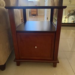 Side Tables 