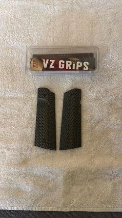 VZ 1911 Economic Grips Brand New Still In Box – Olive Color