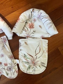 Baby car seat head rest