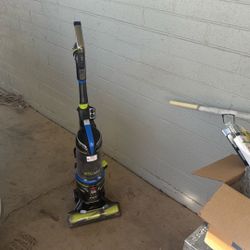 Bissell  Pet Hair Eraser.   Like New$. $50