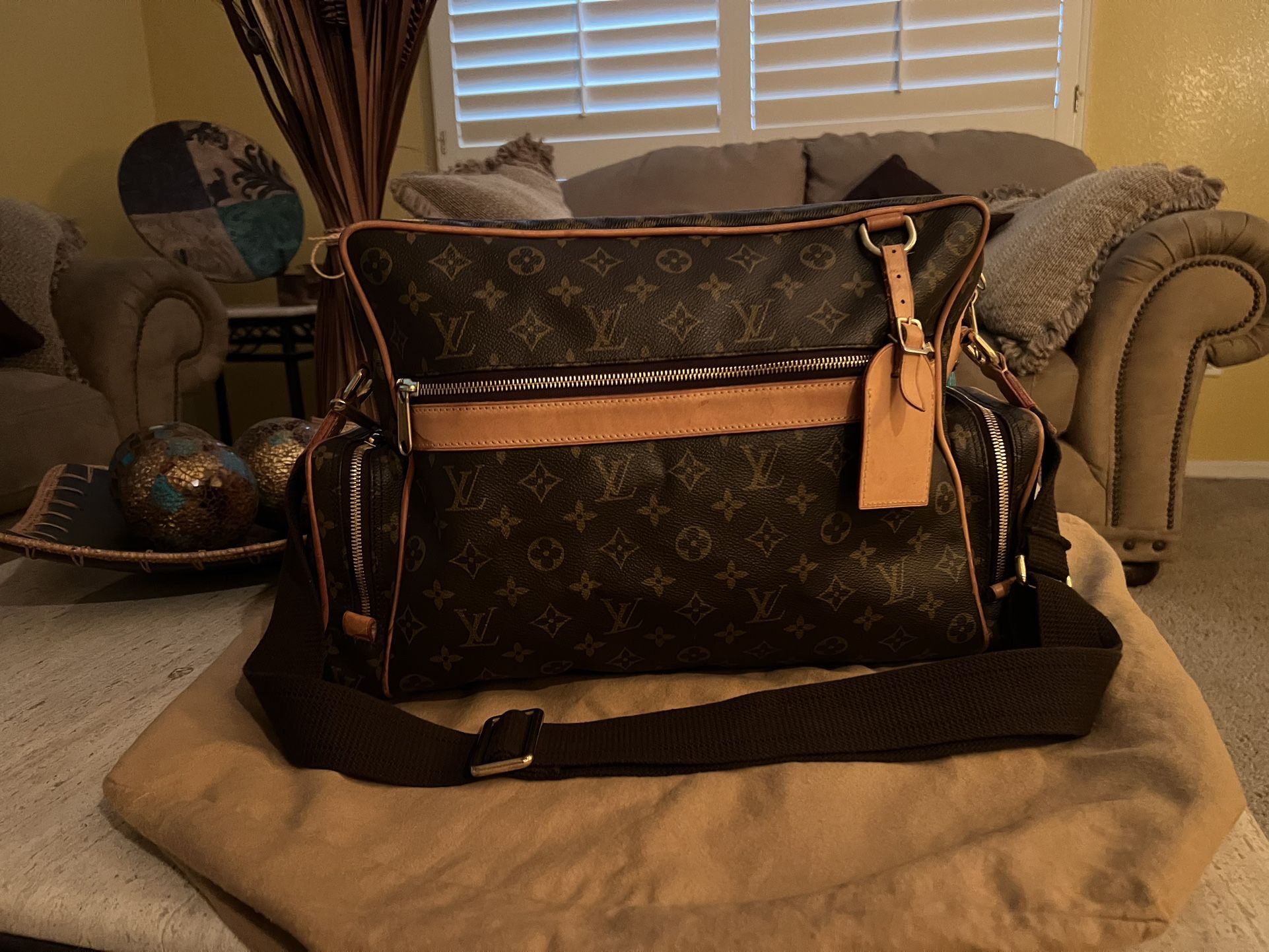 *** LOUIS VUITTON Monogram Canvas Sac Squash Bag***