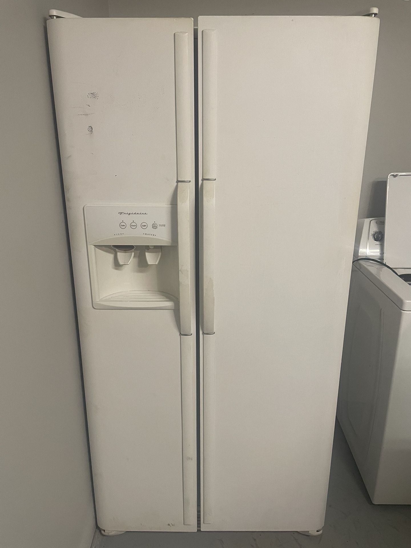 Refrigerator/Stove 