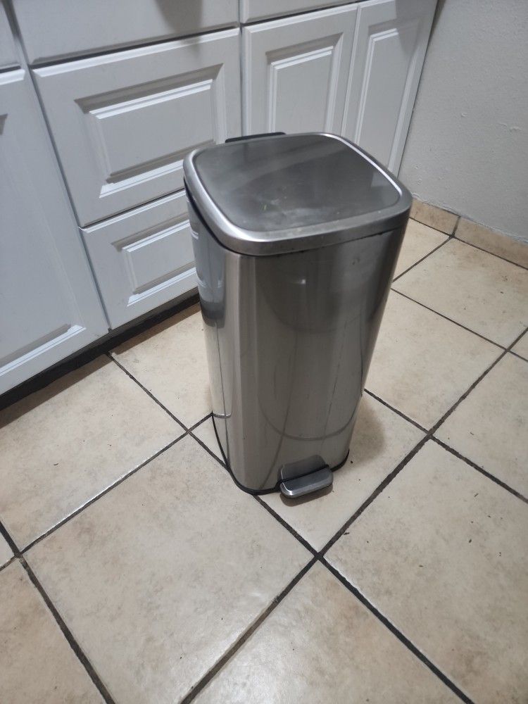 Trash Can