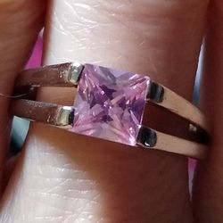 Beautiful 😍 Size 7 Pink Sapphire Sterling Silver Ring! 💍💖