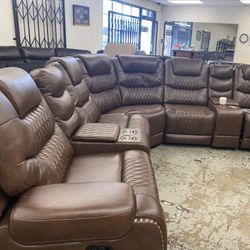 New Power Recliner Sectional Couch! Free Delivery 🚚! Financing Available! 
