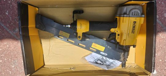 Dewalt 21° Framing nailer