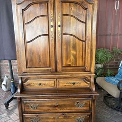 Vintage bedroom furniture