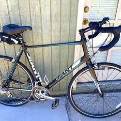 Road Bike -Giant 