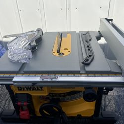 DEWALT 15 Amp Corded 8-1/4 in. Compact Portable Jobsite