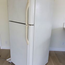 Great Working 30 Inches  Refrigerator