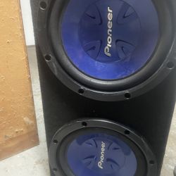 Car 12" speakers (pioneer ) and amp (Quantum Audio xtreme 4 channel ) QE2000.4 2000W