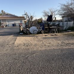 UPDATED Mondat 4:55 pm FREE ITEMS / COSAS GRATIS 🚨  14745 La Habra Rd. Victorville, Ca 92392