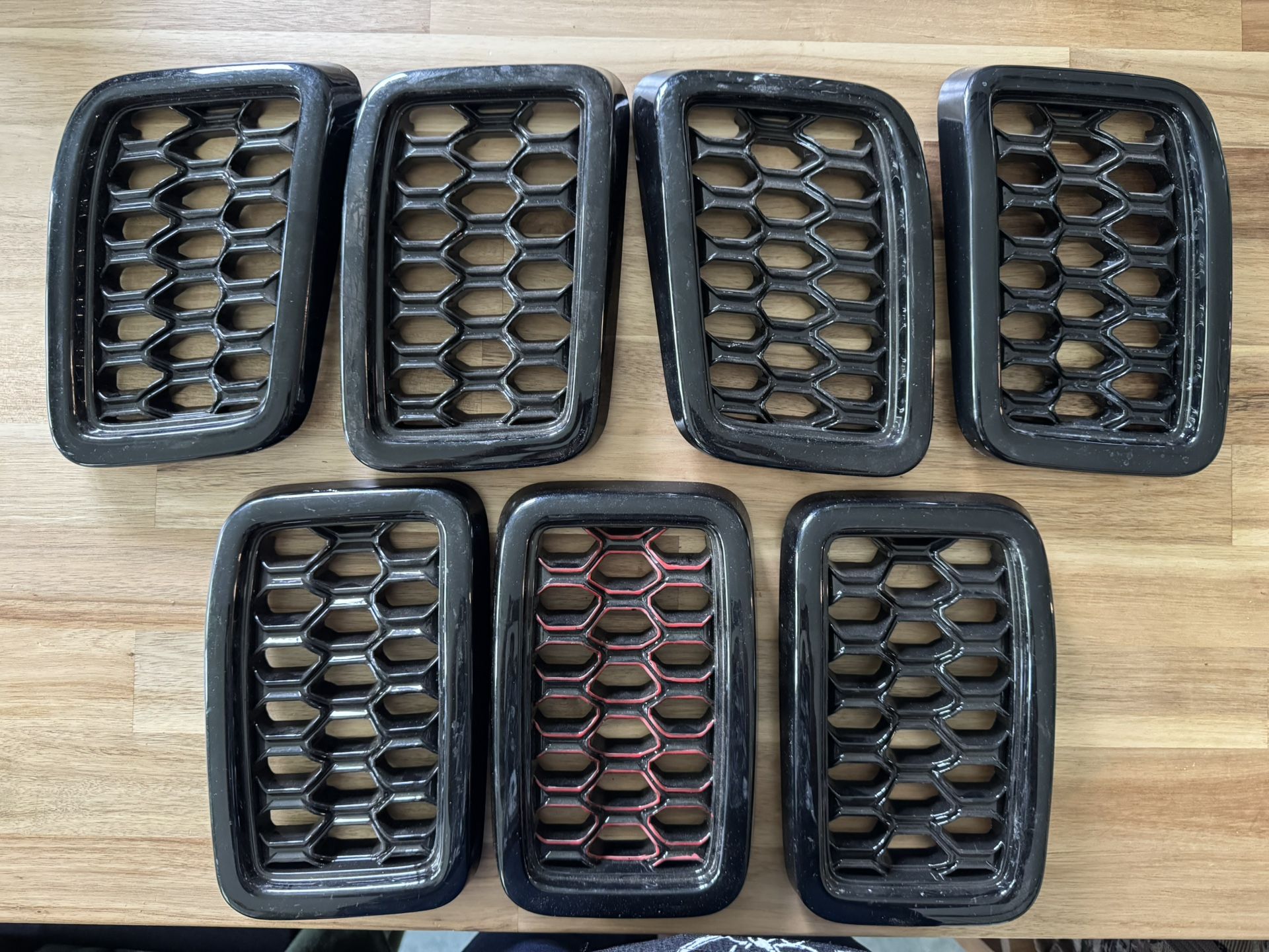 JEEP: Cherokee, Honeycomb Grill Plates, 2017-2024, set of 7 for grill