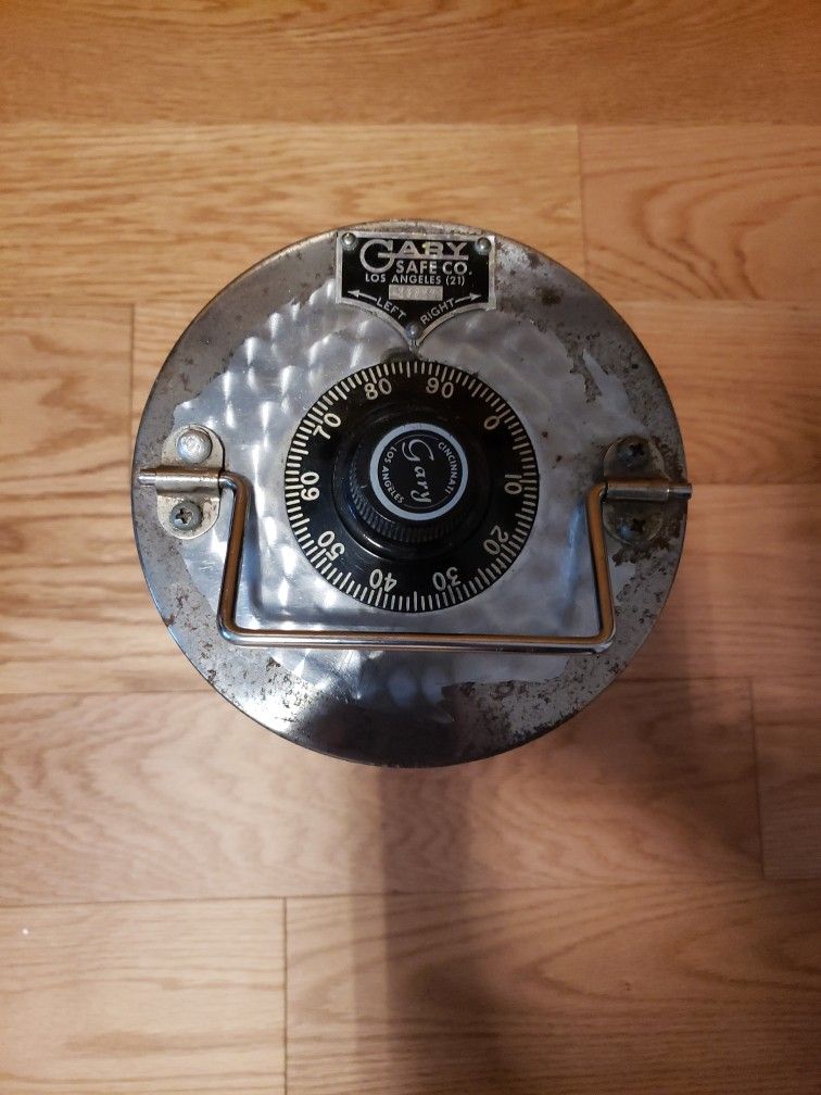 Gary (Vintage) floor-safe Head