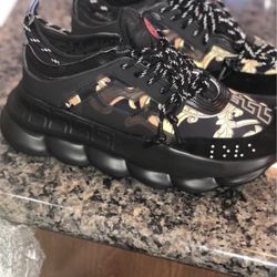 Authentic  Versace Chain Relations 