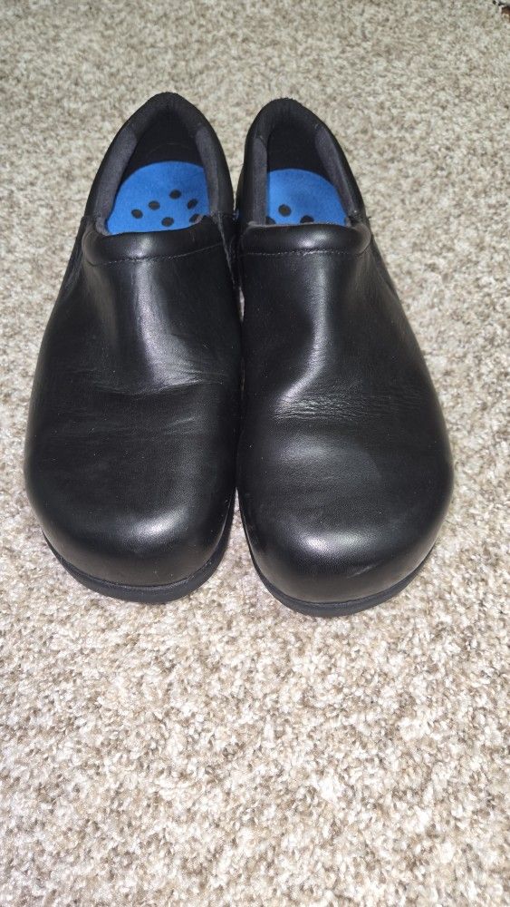 Timberland Pro Women's Newbury Casual Alloy Toe Work Shoe size 11.