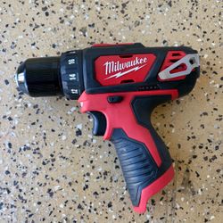 Milwaukee M12 12V Lithium-Ion Cordless 3/8 in. Drill/Driver (Tool-Only)