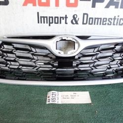 2020 - 2021 - 2022 - 2023 TOYOTA HIGHLANDER FRONT BUMPER GRILLE OEM AX65121