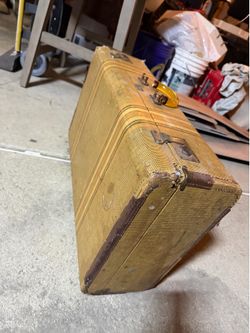 Antique Suitcase/ Forrest Gump