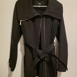 Woman's Black M Avanti Jacket