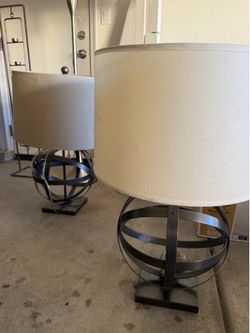 Stylish metal base with beige shades.